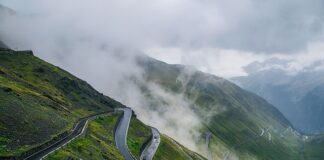 Ile się bierze za skręcanie mebli?